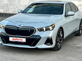 2024 BMW i5 eDrive40, серый, 5490000 рублей, вид 3