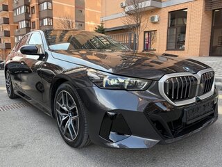 2024 BMW 5 серии 523d VIII (G60/G61/G68), серый, 7120000 рублей, вид 2