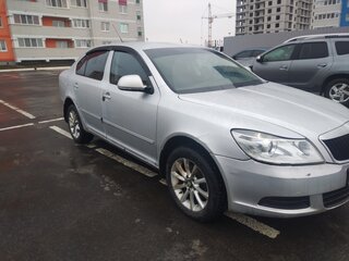 2011 Skoda Octavia II (A5) Рестайлинг, серебристый, 650000 рублей, вид 2