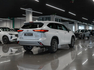 2026 Toyota Highlander IV (XU70), белый, 5950000 рублей, вид 4