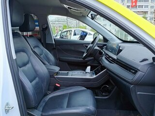 2024 Chery Tiggo 4 Pro I Рестайлинг, жёлтый, 1600000 рублей, вид 5