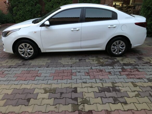 2017 Kia Rio IV, белый, 1080000 рублей - вид 3