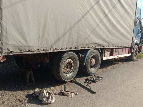 1993 Mercedes-Benz Фургон (6х2), синий, 1500000 рублей, вид 4