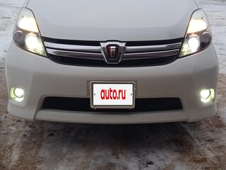 2012 Toyota ISis I Рестайлинг, белый, 1260000 рублей, вид 4