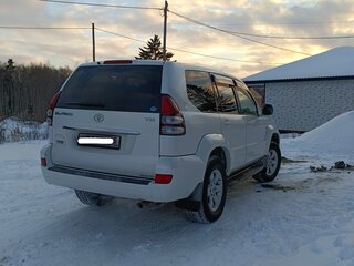 2005 Toyota Land Cruiser Prado 120 Series, белый, 1800000 рублей, вид 4