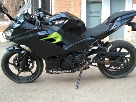 2019 Kawasaki Ninja 400, чёрный, 450000 рублей, вид 2