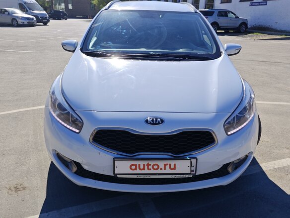 2013 Kia Ceed II, белый, 1330000 рублей - вид 2