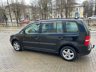 2003 Volkswagen Touran I, чёрный, 600000 рублей, вид 3