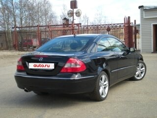 2008 Mercedes-Benz CLK-Класс 200 II (W209) Рестайлинг, чёрный, 1650000 рублей, вид 5