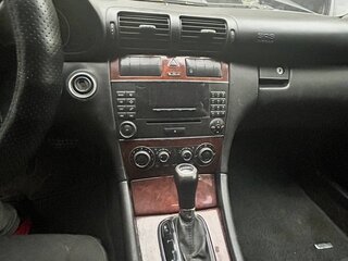 2004 Mercedes-Benz C-Класс 220 II (W203) Рестайлинг, синий, 639999 рублей, вид 4