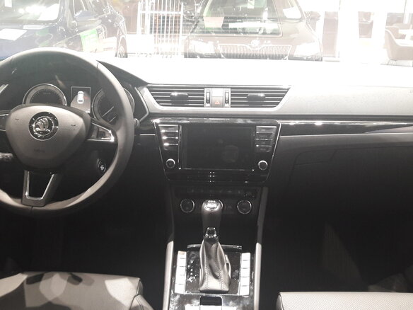 2016 Skoda Superb III, белый - вид 4