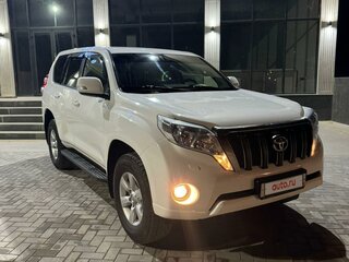 2015 Toyota Land Cruiser Prado 150 Series Рестайлинг 1, белый, 4050000 рублей, вид 2