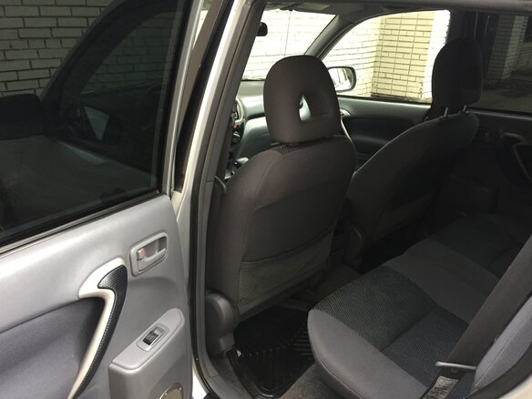 2001 Toyota RAV4 II (XA20), серебристый - вид 10