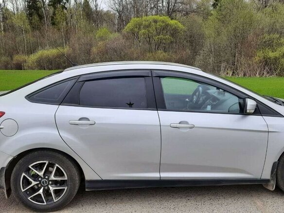 2012 Ford Focus III, серебристый, 780000 рублей - вид 3