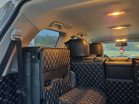 2012 Toyota Land Cruiser 200 Series Рестайлинг 1, серебристый - вид 10