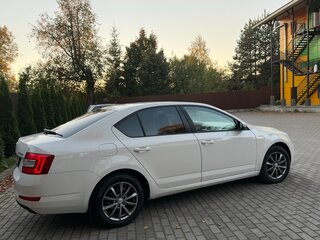 2013 Skoda Octavia III (A7), белый, 590000 рублей, вид 3