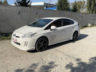 2011 Toyota Prius III Рестайлинг (XW30), белый, 1200000 рублей, вид 2