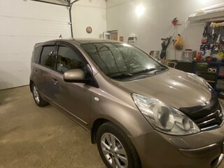 2013 Nissan Note I Рестайлинг, коричневый, 850000 рублей, вид 1