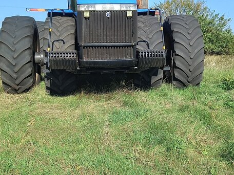 2008 New Holland T9040, синий, 9450000 рублей, вид 3