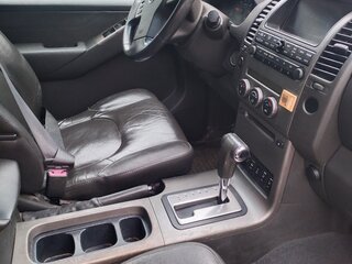 2007 Nissan Navara (Frontier) III (D40), серебристый, 850000 рублей, вид 3