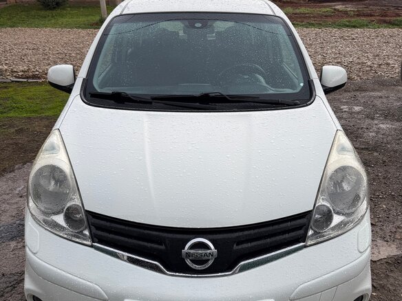 2011 Nissan Note I Рестайлинг, белый, 699999 рублей