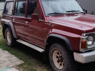 1990 Nissan Patrol IV (Y60), красный, 1100000 рублей, вид 2