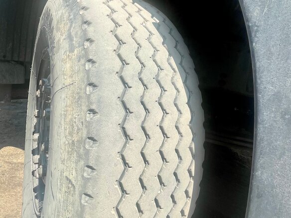 2006 MAN TGA, красный, 3800000 рублей - вид 11