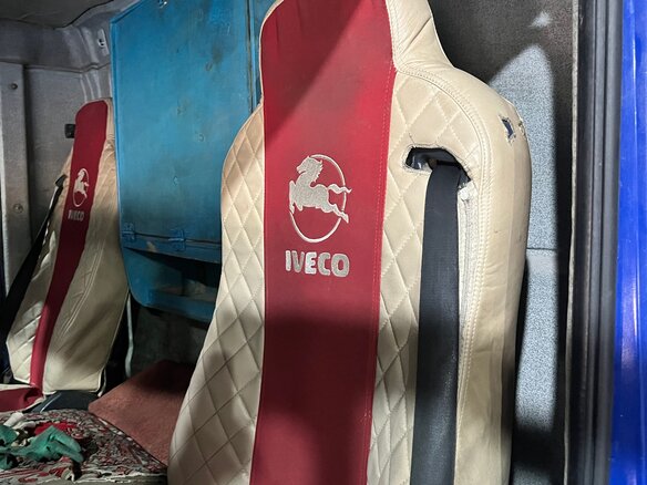 2013 Iveco Trakker, синий, 2500000 рублей - вид 7