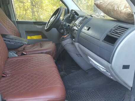 2013 Volkswagen Transporter, коричневый, 1000000 рублей, вид 4