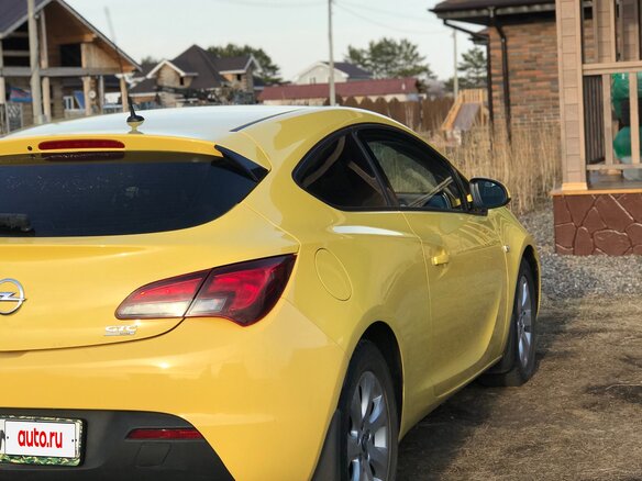 2014 Opel Astra GTC J Рестайлинг, жёлтый, 990000 рублей