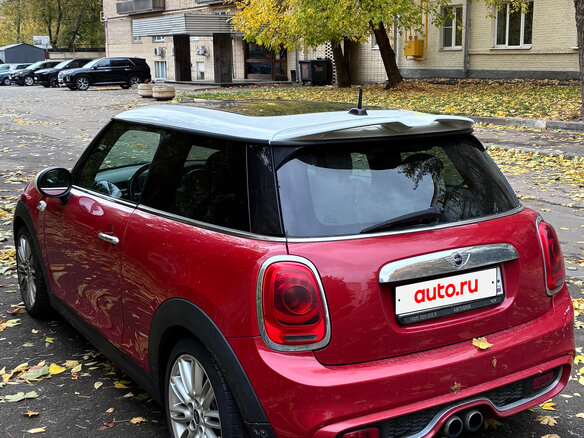 2014 Mini Hatch Cooper S III (F55/F56), красный, 1999000 рублей - вид 3