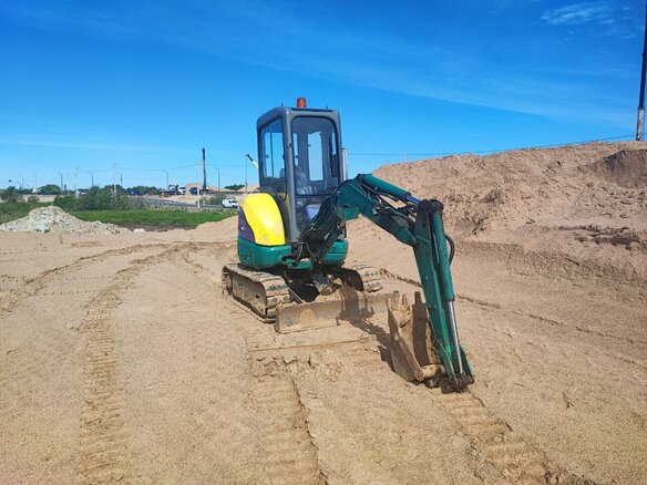 2004 Komatsu PC20, зелёный, 1900000 рублей - вид 1