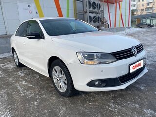 2014 Volkswagen Jetta VI Рестайлинг, белый, 1250000 рублей, вид 3