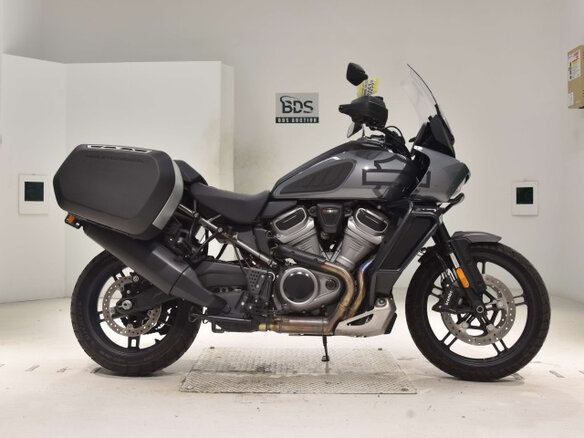 2022 Harley-Davidson Pan America, чёрный, 1300000 рублей - вид 2