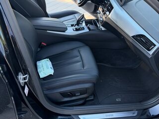 2019 BMW 5 серии 520i VII (G30/G31/G38), чёрный, 2500000 рублей, вид 3