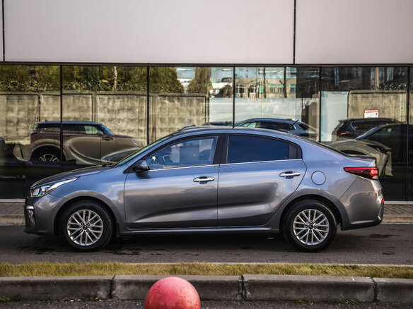 2020 Kia Rio IV, серый, 1399000 рублей - вид 8