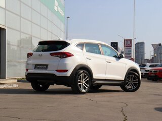 2018 Hyundai Tucson III, белый, 1800000 рублей, вид 5