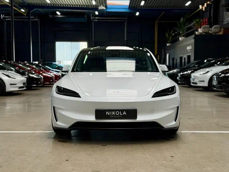 2025 Tesla Model 3 Performance I Рестайлинг, белый, 7135000 рублей, вид 2