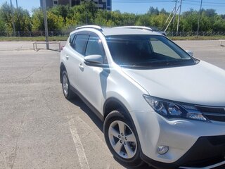 2014 Toyota RAV4 IV (XA40), белый, 2100000 рублей, вид 3