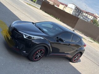 2018 Toyota C-HR I, чёрный, 2300000 рублей, вид 3