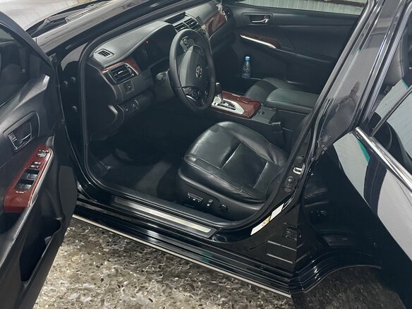 2012 Toyota Camry VII (XV50), чёрный, 1820000 рублей - вид 12