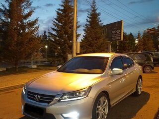 2013 Honda Accord IX, серебристый, 1840000 рублей, вид 1