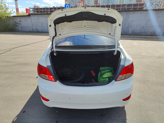 2013 Hyundai Solaris I, белый, 600000 рублей, вид 5