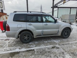 2004 Mitsubishi Pajero III Рестайлинг, серебристый, 1200000 рублей, вид 3