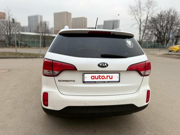 2014 Kia Sorento II Рестайлинг, белый, 1700000 рублей - вид 17