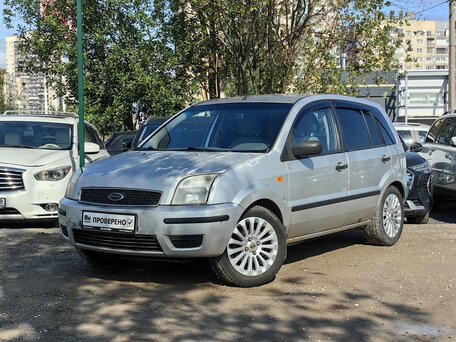 Ford Fusion I