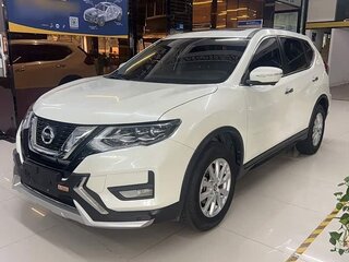 2021 Nissan X-Trail III Рестайлинг, белый, 1890000 рублей, вид 3