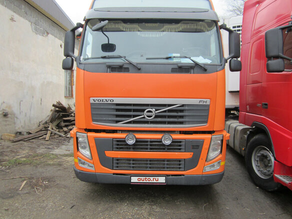 2010 Volvo FH, оранжевый, 4100000 рублей