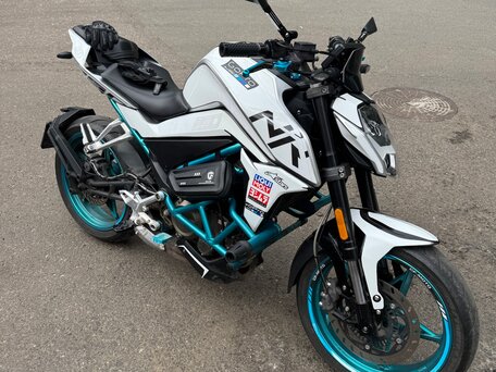 2019 CFMoto 250NK, белый, 170000 рублей, вид 2
