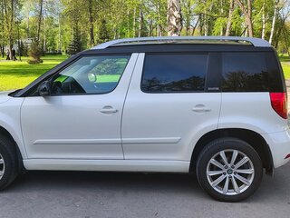 2015 Skoda Yeti I Рестайлинг, белый, 1400000 рублей, вид 3